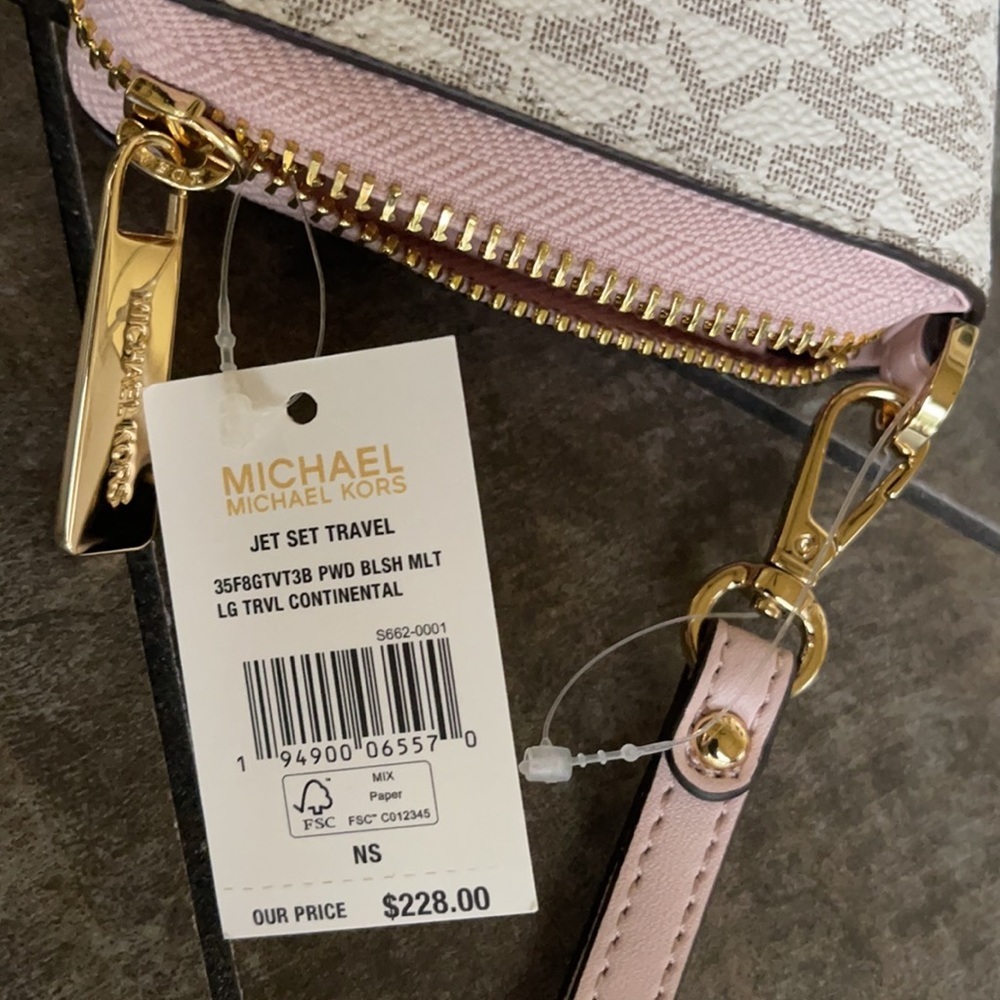 Michael Kors Jet Set Travel Large Travel CONTINENTAL Wristlet-Wallet - Picture 8 of 16